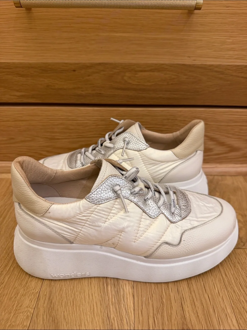 Wonders Cream Leather Platform Sneaker